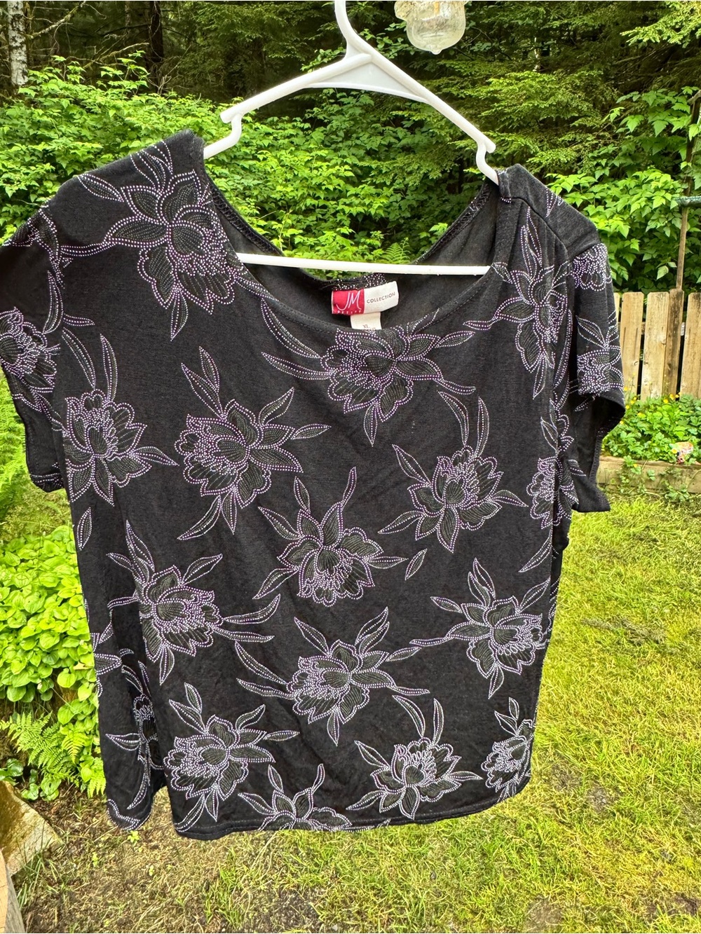JM Collection Black Short Sleeve Tee with white Floral Print